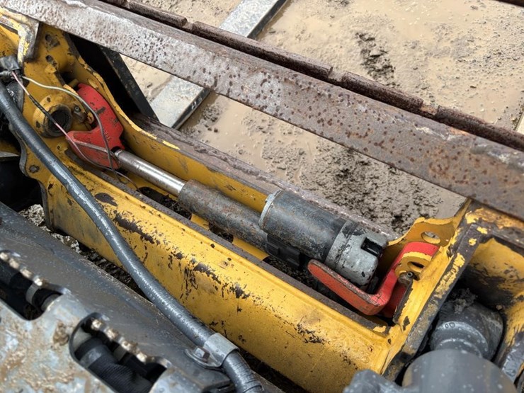 deere-325g-image-13