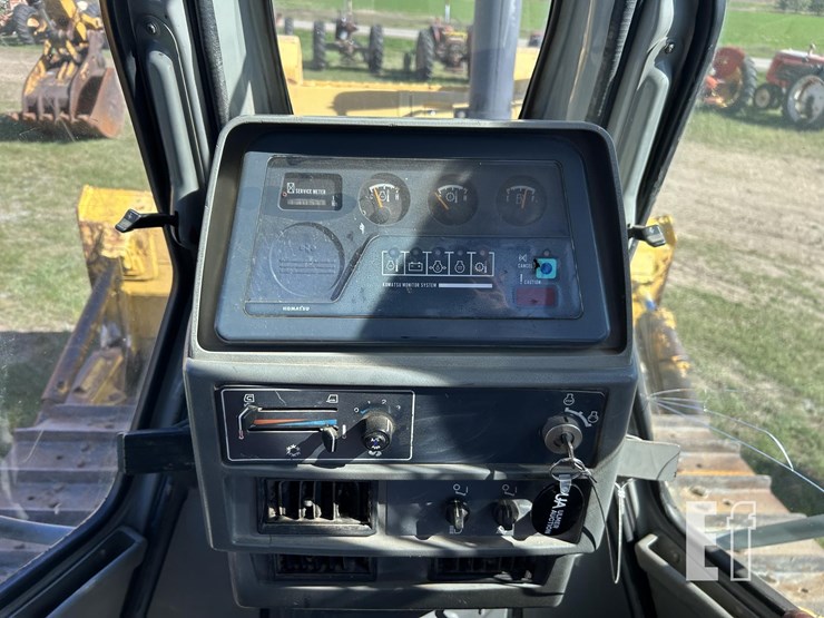 komatsu-d65ex-12-image-49