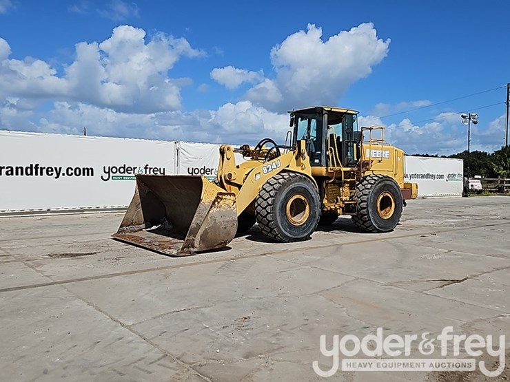 2003-deere-824j-image-2