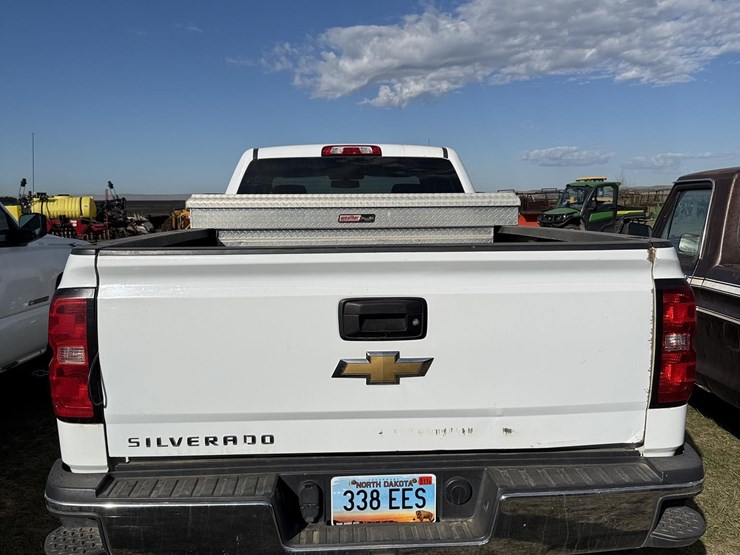 2017-chevrolet-silverado-2500hd-image-24
