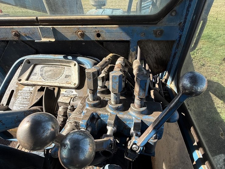 ford-7000-image-26