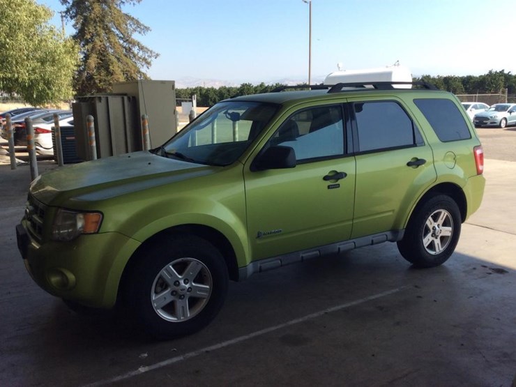 2011-ford-escape-image-2