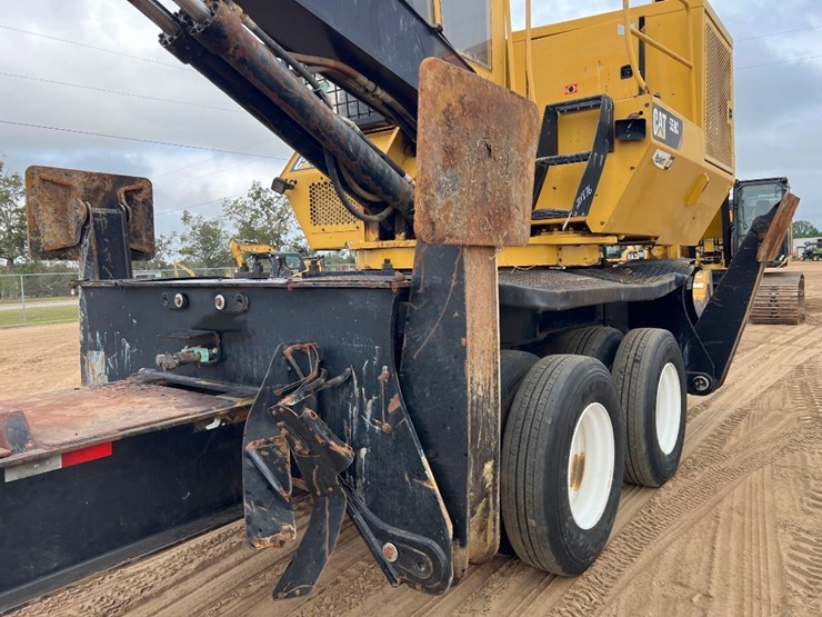 2013-caterpillar-559c-image-10