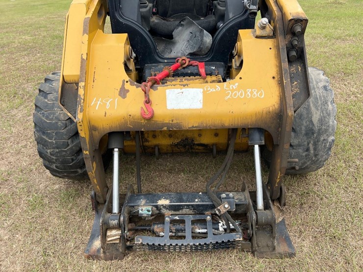 2017-caterpillar-246d-image-10