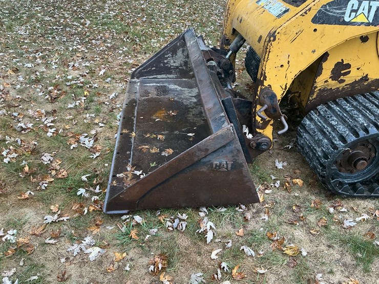2010-caterpillar-257b-image-13
