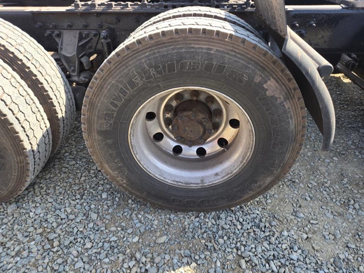 2005-mack-cl733-image-66