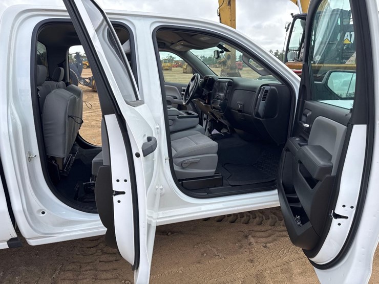 2019-chevrolet-silverado-image-9