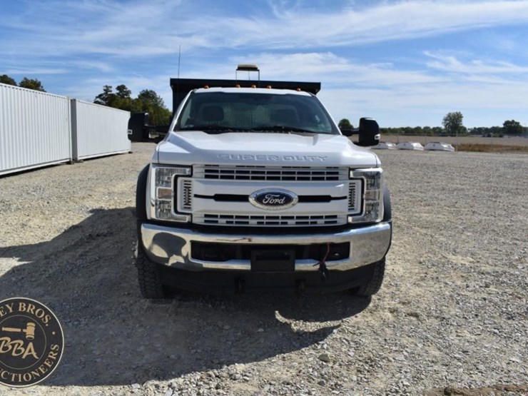 2017-ford-f550-image-29