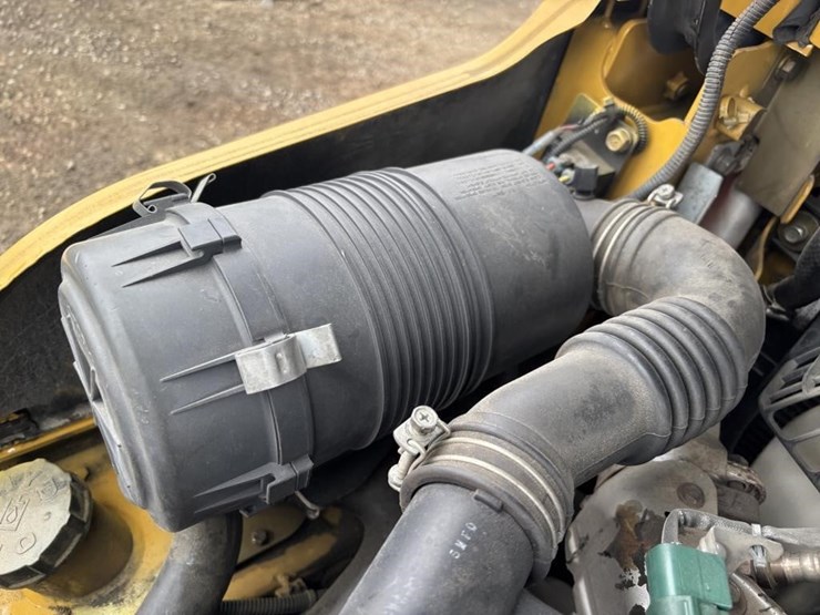 2016-caterpillar-2c6000-image-28