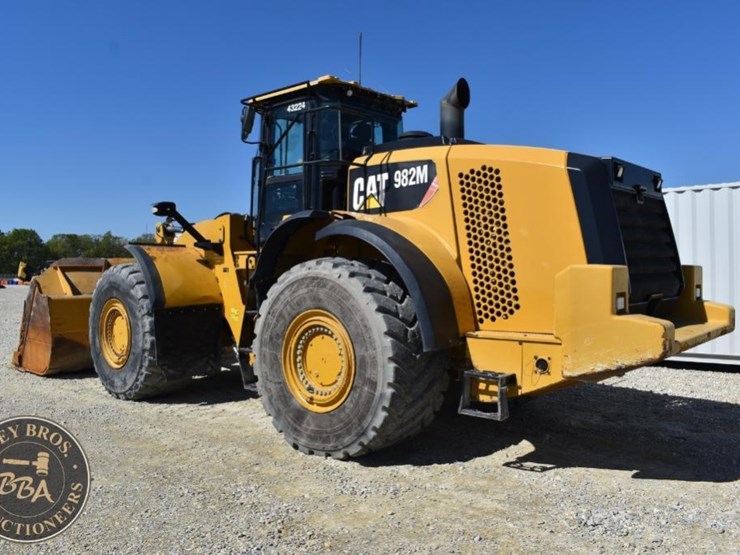 2016-caterpillar-982m-image-3
