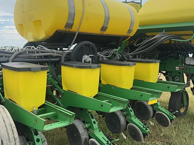 john-deere-16-image-7