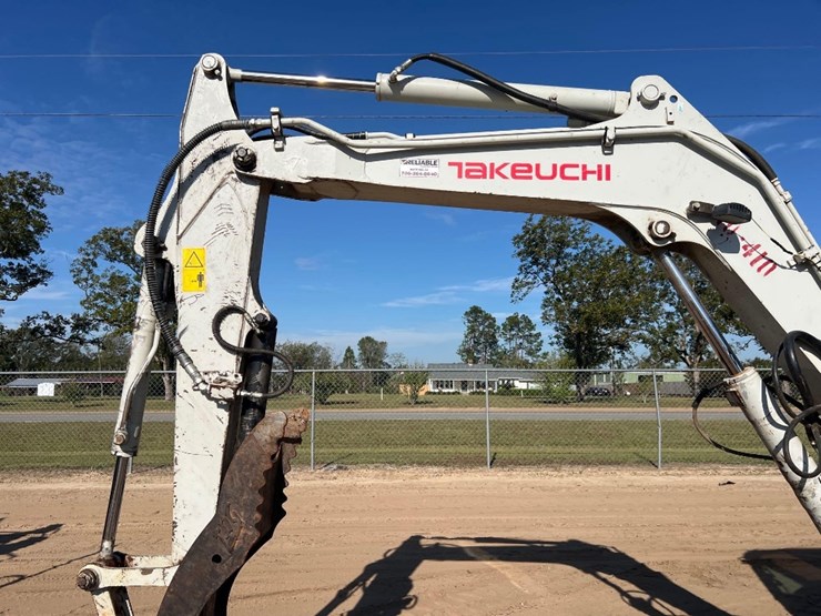 takeuchi-tb250-2-image-18