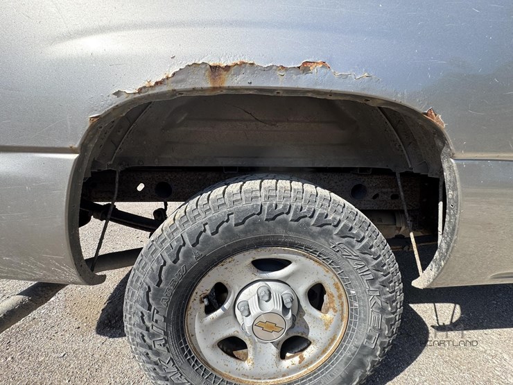 2002-chevrolet-silverado-1500-image-14