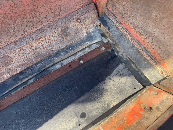 #1894-•-htc-hydraulic-truck-side-conveyor-image-7