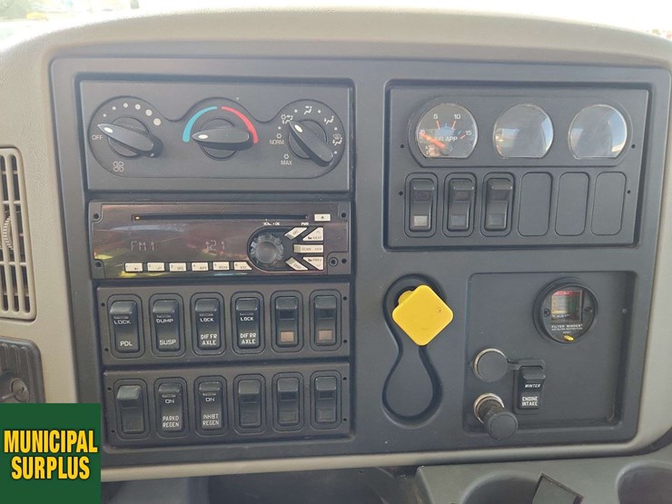2015-international-workstar-7400-image-11
