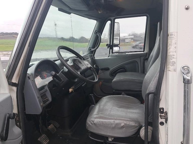2007-international-durastar-4300-image-6