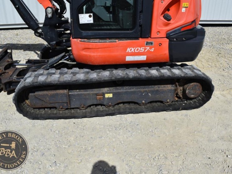2017-kubota-kx057-4-image-18