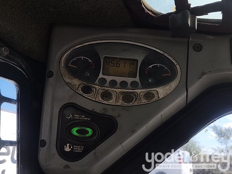 2008-bobcat-s250-image-27