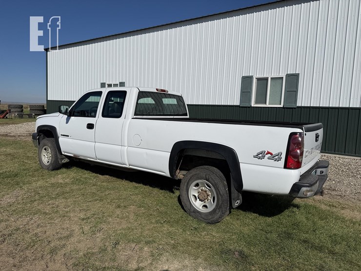 2006-chevrolet-2500hd-image-3