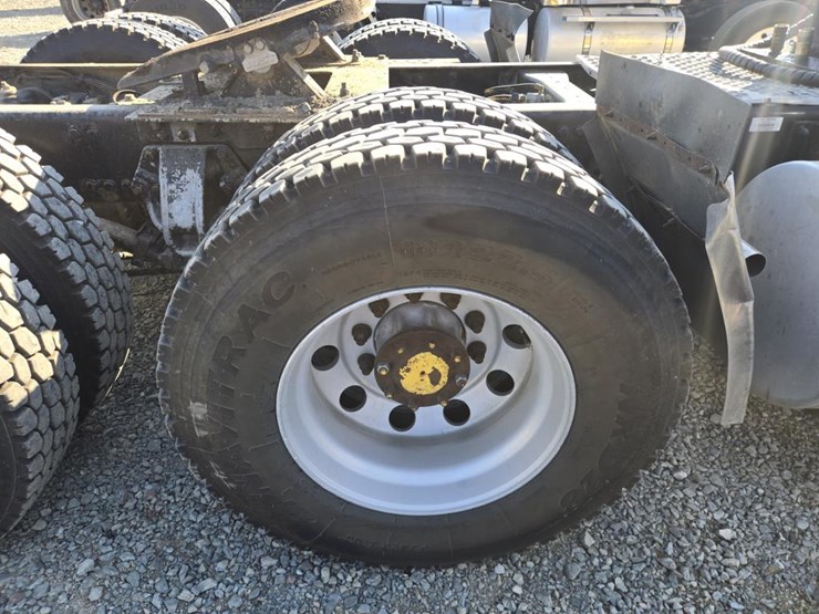 2012-kenworth-t660-image-50
