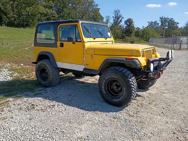 1995-jeep-wrangler-image-15