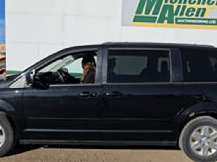 2013-dodge-grand-caravan-image-5