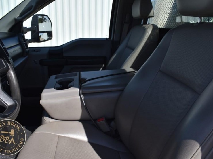 2017-ford-f550-image-68