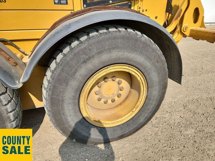 2015-caterpillar-160m-awd-image-46