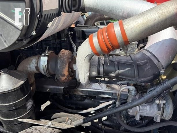 mack-granite-cv713-image-36