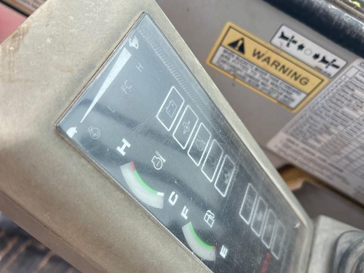 takeuchi-tb175-image-29