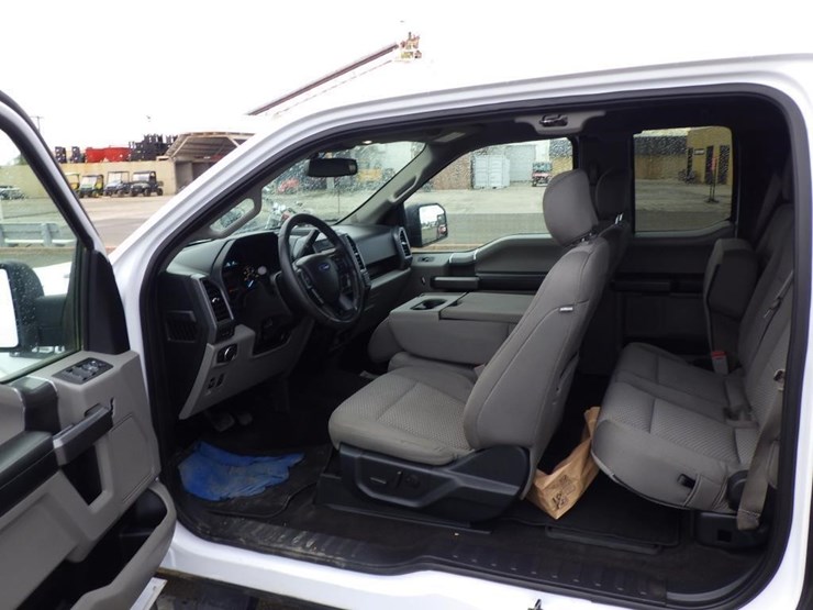 2020-ford-f150-image-5