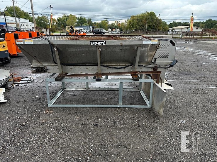 sno-way-4'x8'-stainless-salt-spreader-image-8