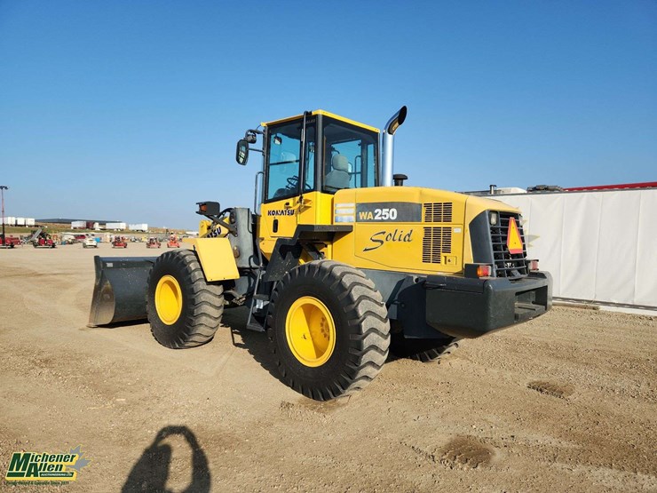 komatsu-wa250-image-3