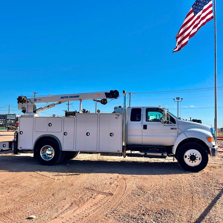 2008 FORD F750