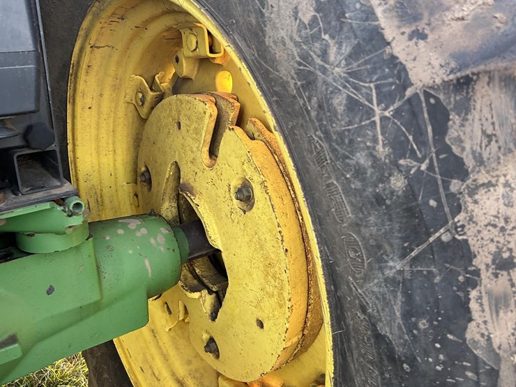 john-deere-6400-image-33