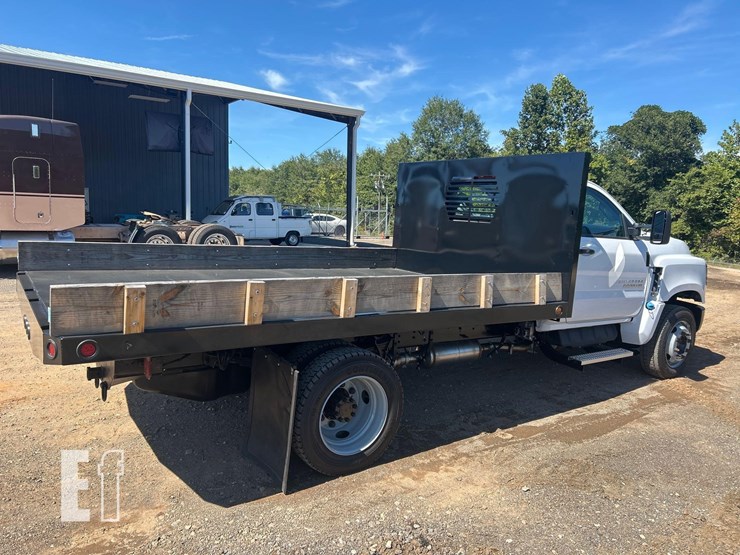 2023-chevrolet-silverado-6500hd-image-3
