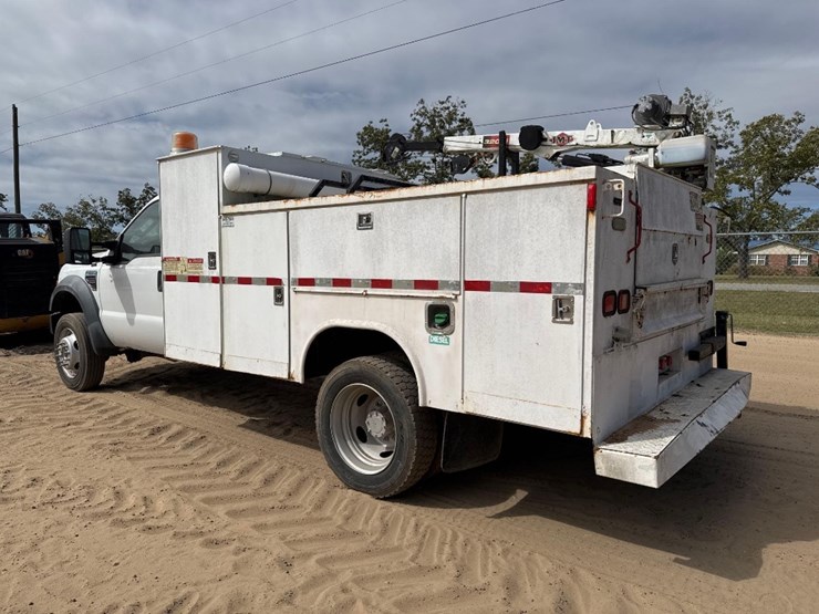 201-ford-f550-xl-image-8