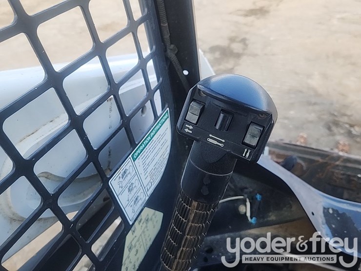 2020-bobcat-t590-image-23