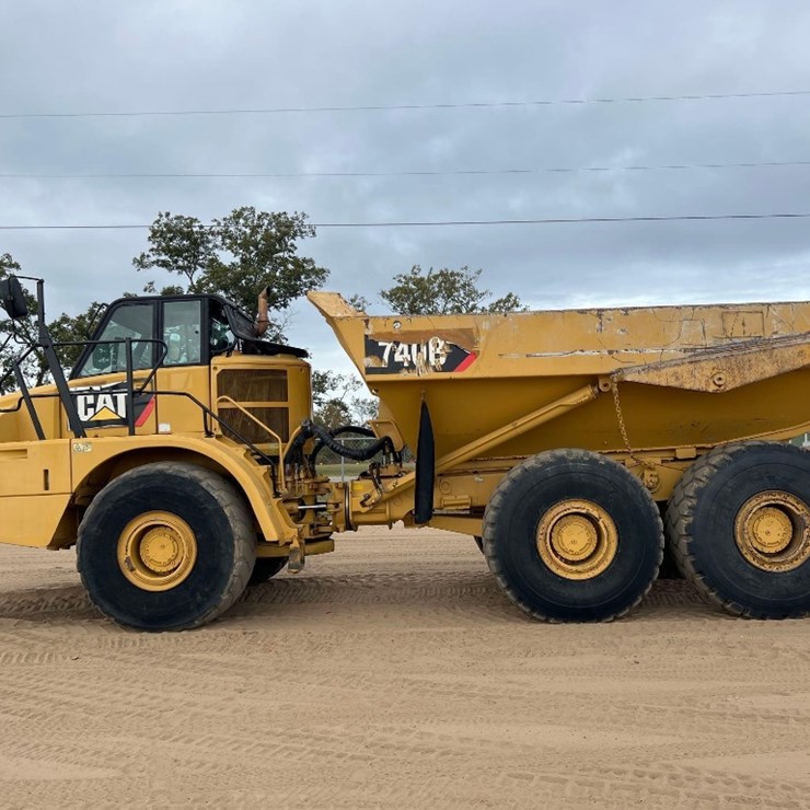 CATERPILLAR 740B