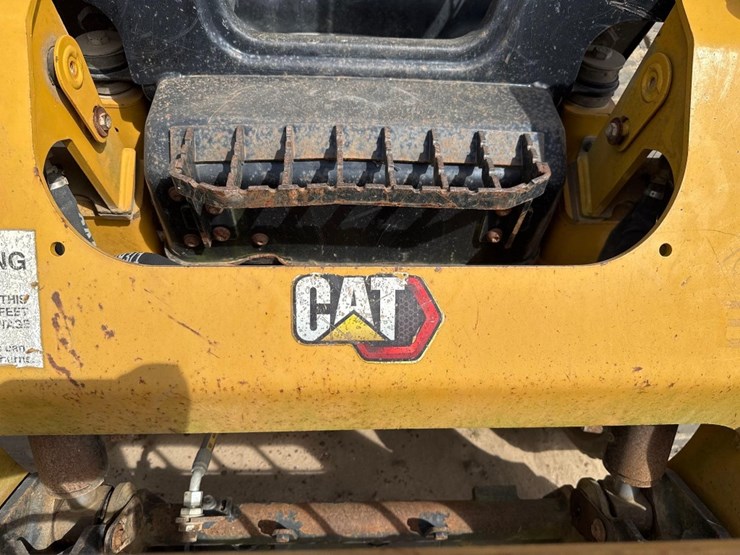 2020-caterpillar-259d3-image-20