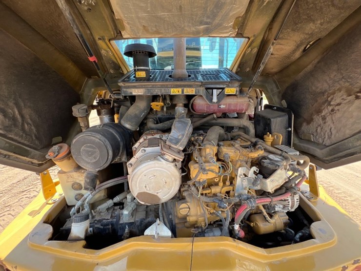 2021-caterpillar-908m-image-22