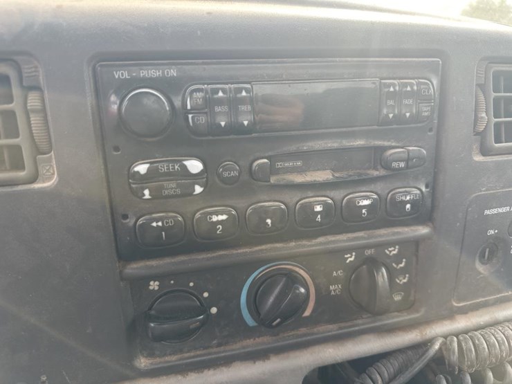 2003-ford-f350-image-28