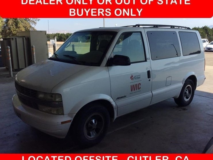 2002-chevrolet-astro-image-1