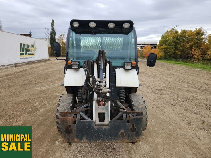 2014-bobcat-toolcat-5600-image-25