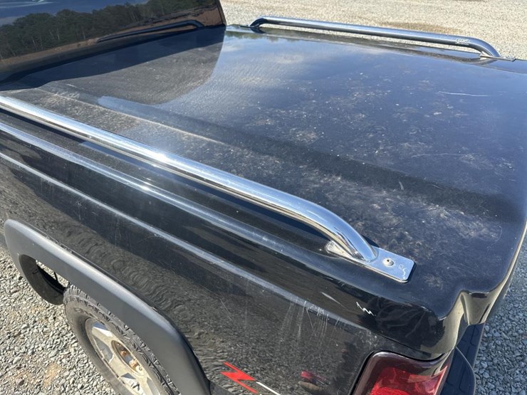 2005-chevrolet-silverado-1500-image-18