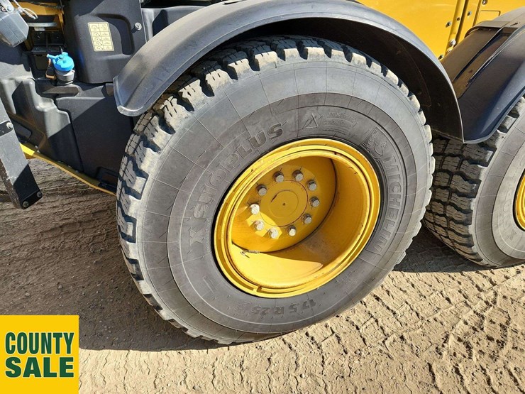 2020-caterpillar-150-awd-image-47