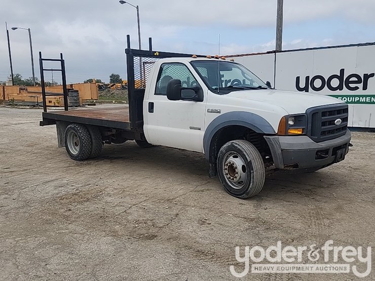 2005-ford-f550-image-7
