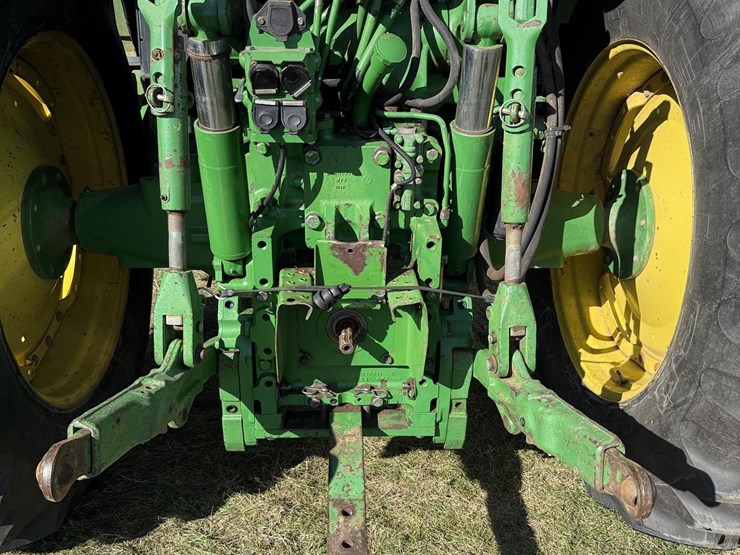 john-deere-7200-image-7