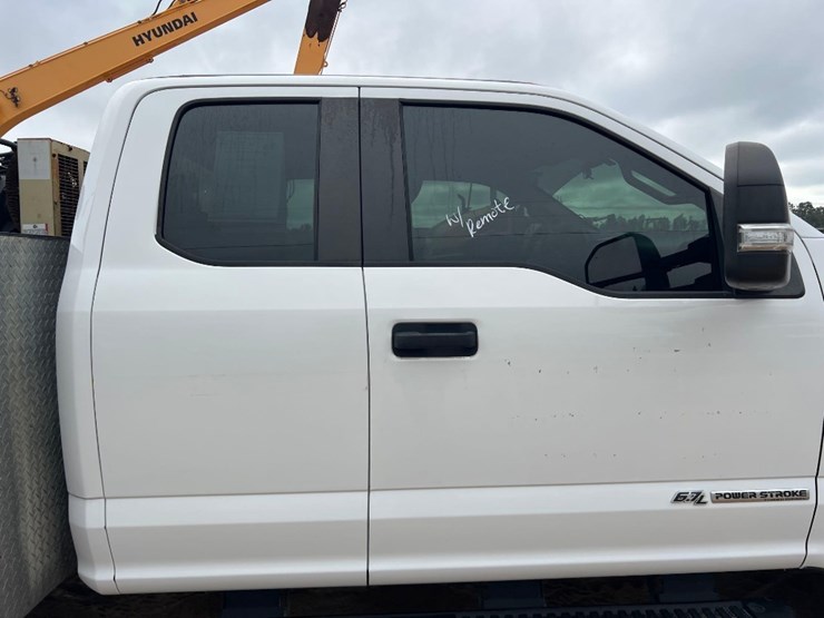 2018-ford-f350-xl-image-27