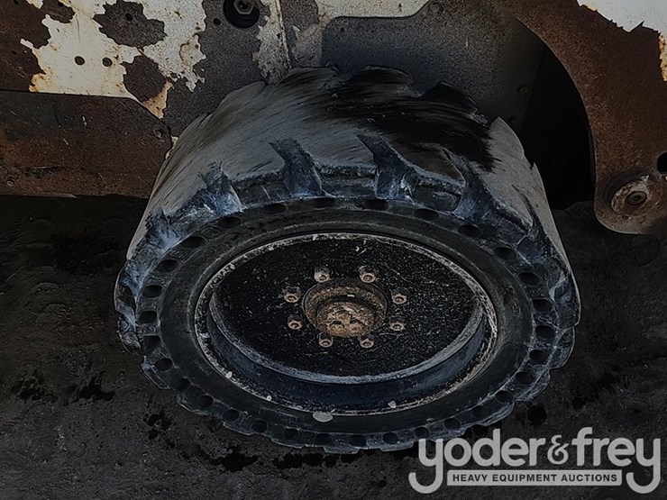 2008-bobcat-s250-image-11